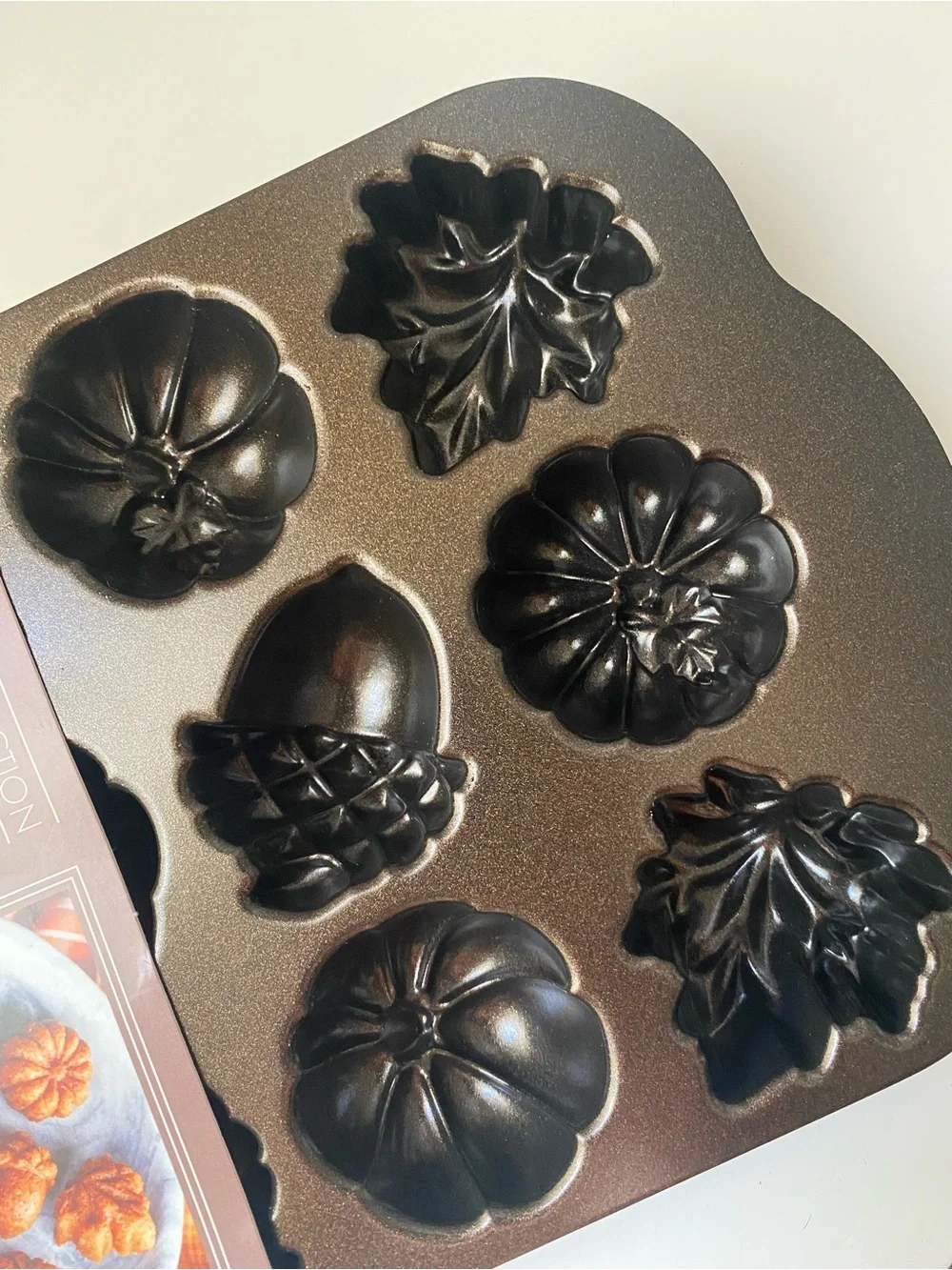 Nordic Ware Autumn Delights Cakelet Pan pumpkin 🍂🍁